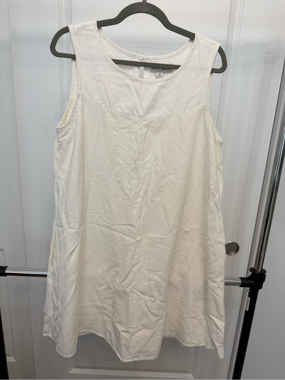 Simply Noelle Linen Blend Lightweight White Sleeveless Shift Dress